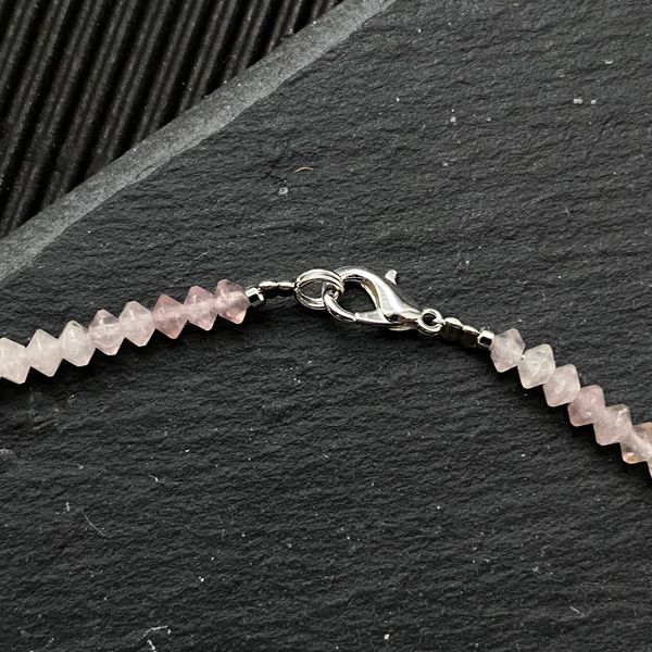 Чокер з натурального каменю рожевий кварц mrii1_2430 фото